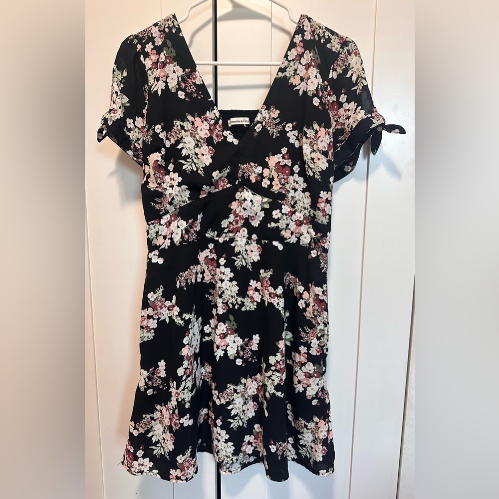 Abercrombie & Fitch Floral Black Mini Dress Size M